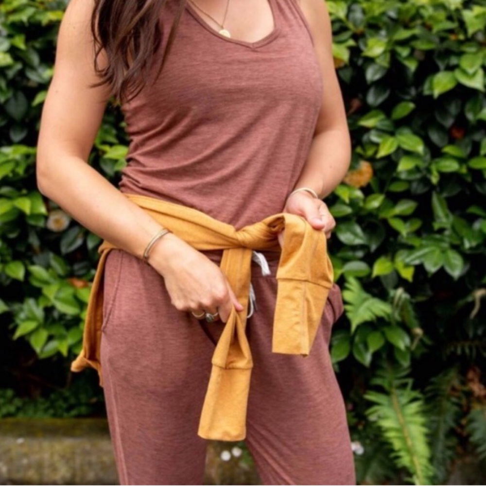 Vuori Lux Harem Jumpsuit Terracotta Heather - Picture 4 of 6